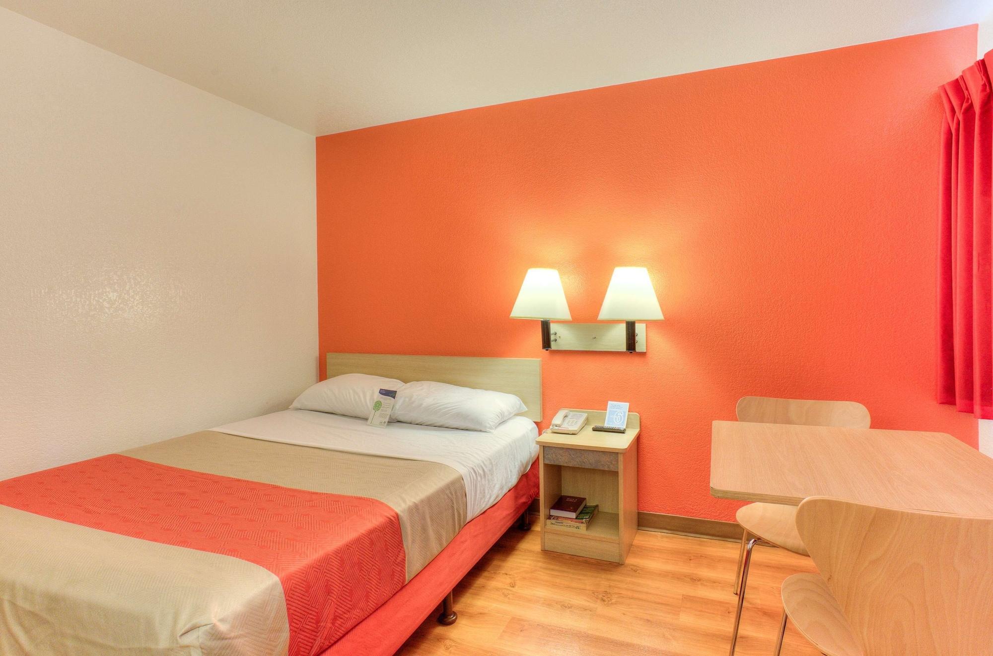 Motel 6-Tigard, Or - Portland South - Lake Oswego Exterior photo