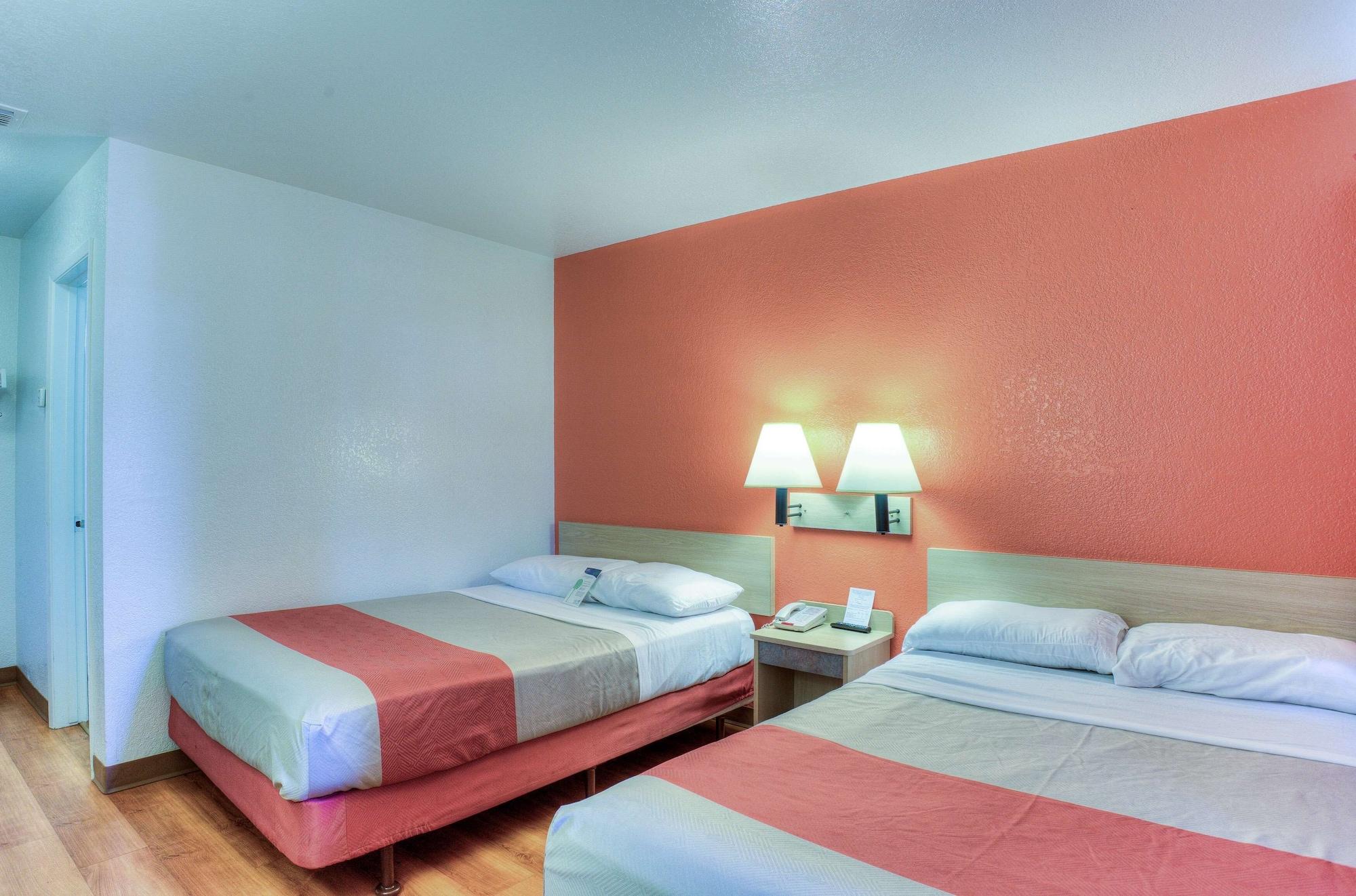 Motel 6-Tigard, Or - Portland South - Lake Oswego Exterior photo