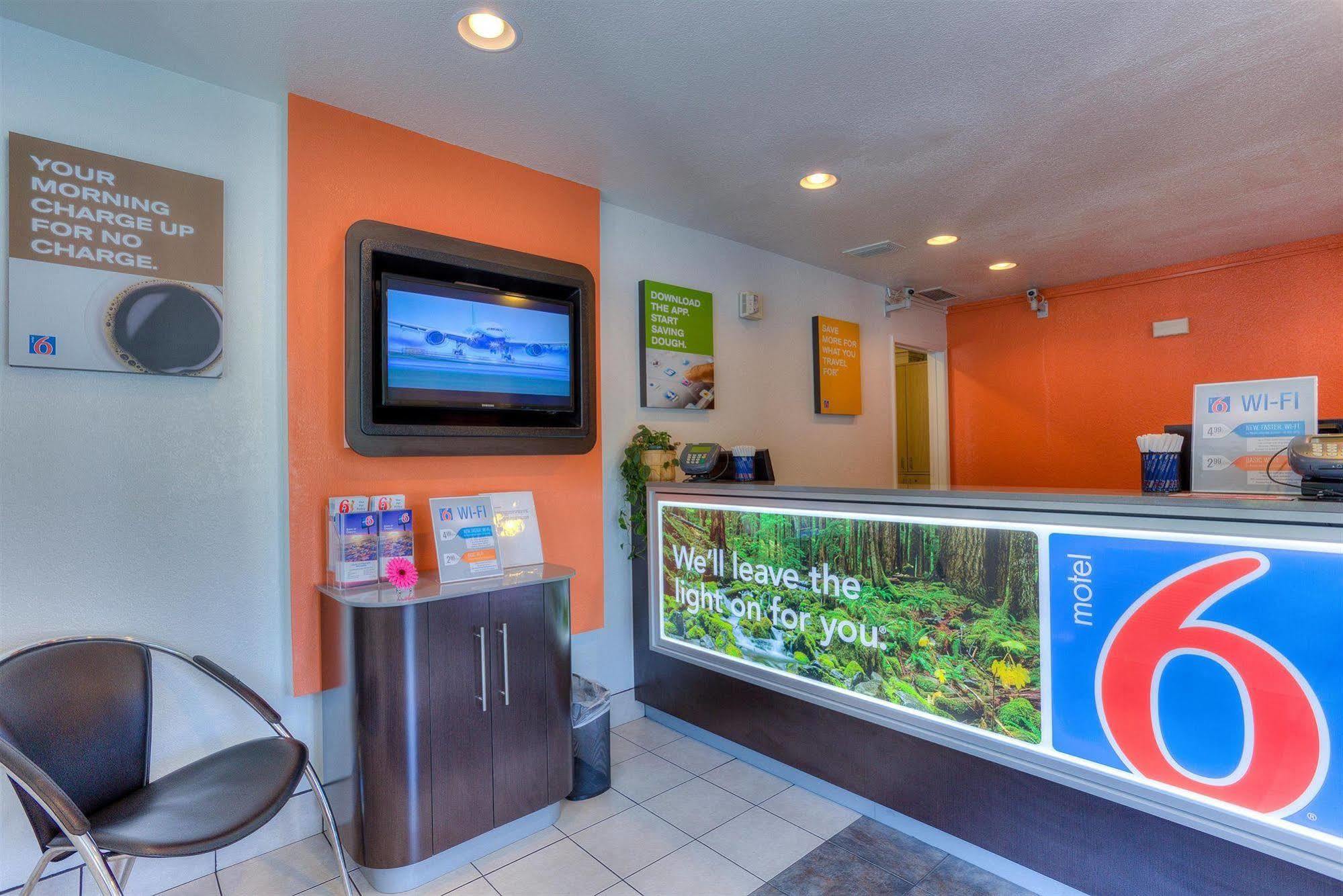 Motel 6-Tigard, Or - Portland South - Lake Oswego Exterior photo