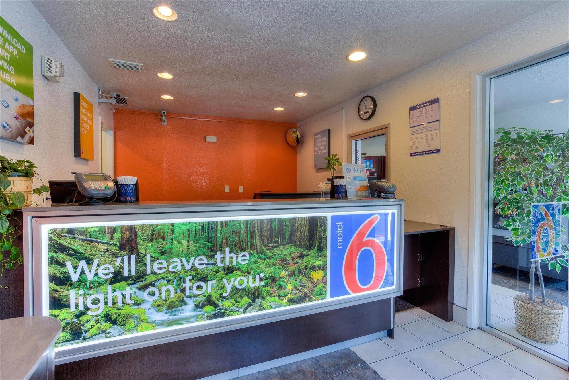 Motel 6-Tigard, Or - Portland South - Lake Oswego Exterior photo