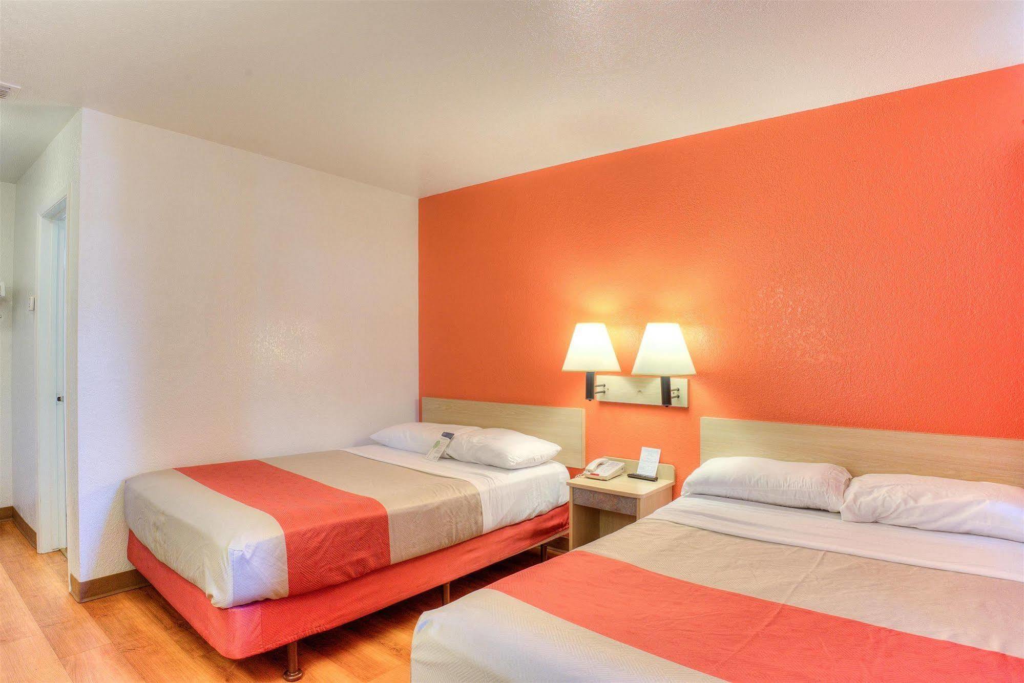 Motel 6-Tigard, Or - Portland South - Lake Oswego Exterior photo