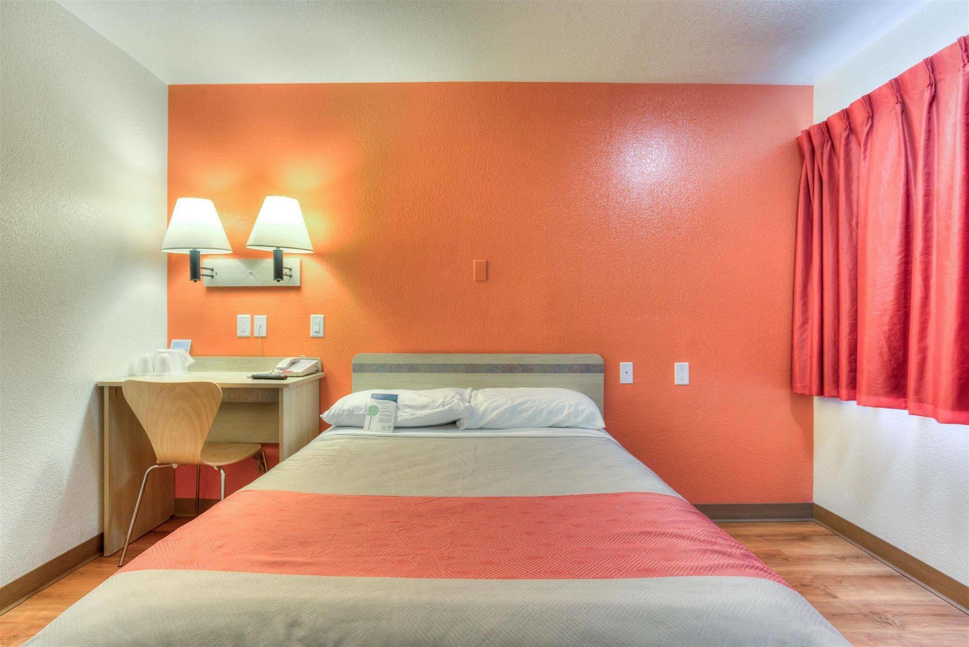 Motel 6-Tigard, Or - Portland South - Lake Oswego Exterior photo